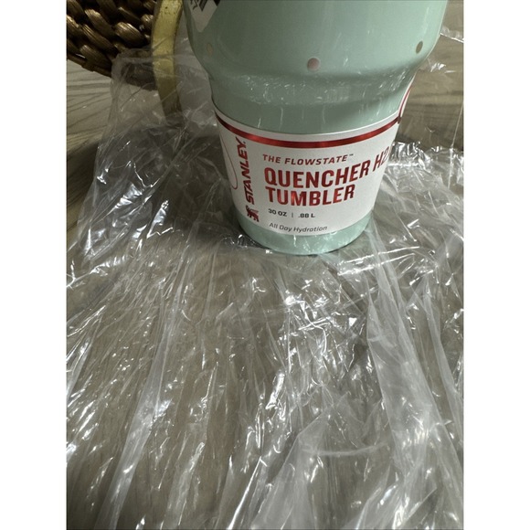 Stanley 30oz Quencher Tumbler - Peppermint Polka Dot - Target Exclusive NEW - Picture 2 of 7